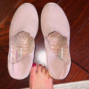 Ladies Flats Slip on sneakers used shoes women petite feet well w0rn loved toes